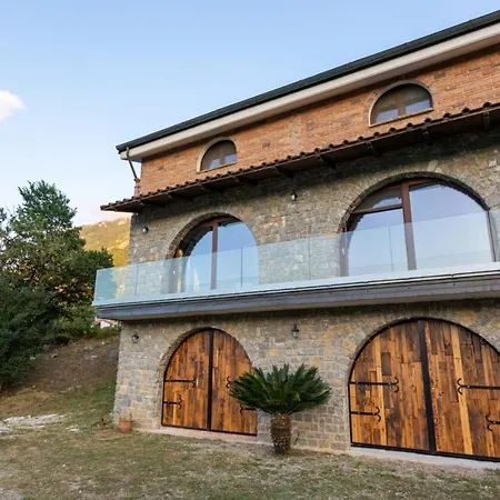 Del Duca Villa